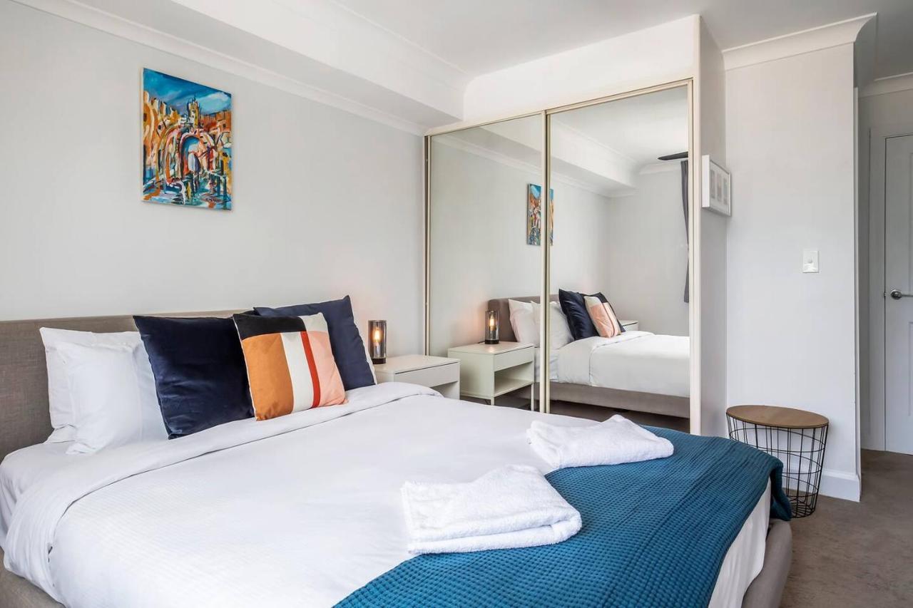 Harbourside At Woolloomooloo With Balcony Views Apartment Sydney